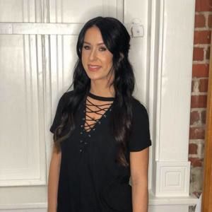 Meet your Posher, Alexis